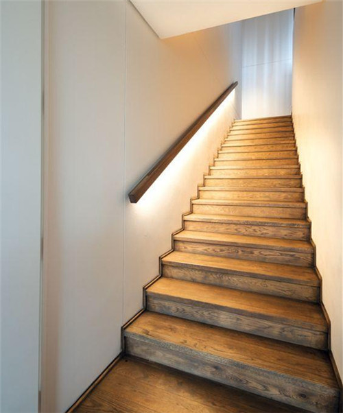 楼梯木扶手设计方案实例 木楼梯怎样维护保养-家装保姆-罗小红成都家装设计